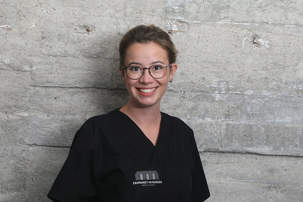 Zahnarzt Krefeld - Dr. Johannes Boldt - Team - Frau Dr. Schrömbges